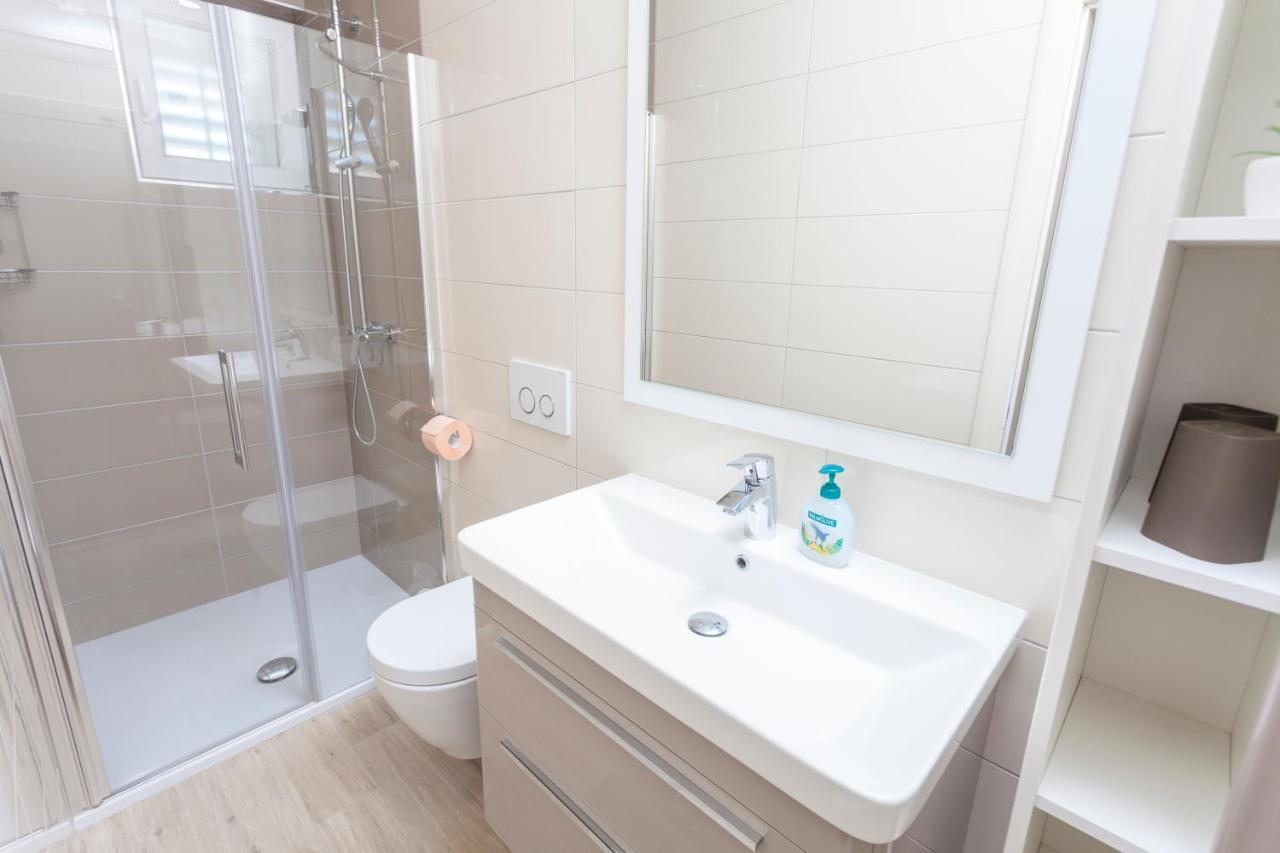 Apartments & Rooms Alagic Makarska Exterior photo