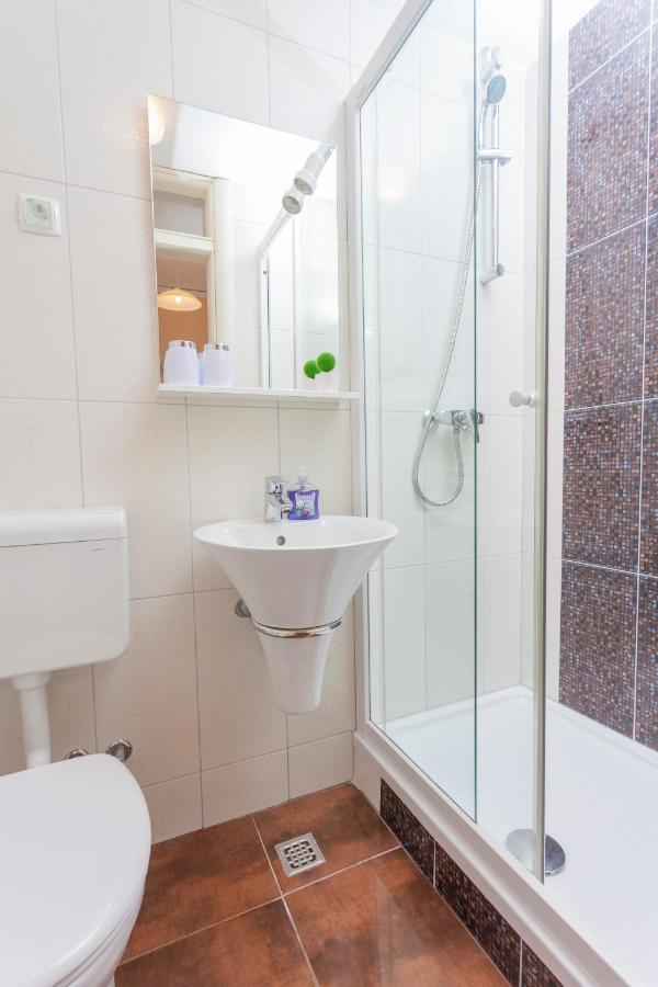 Apartments & Rooms Alagic Makarska Exterior photo